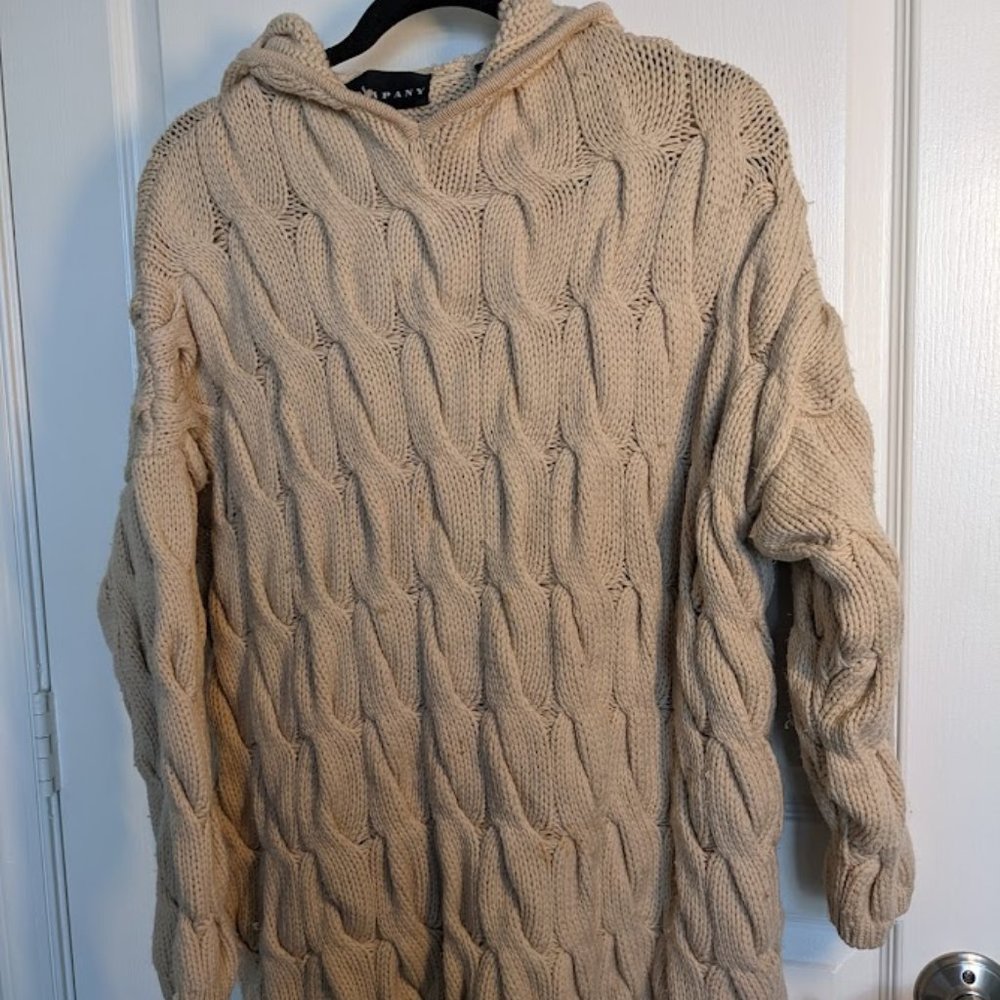 Cable Knit Sweater with hood